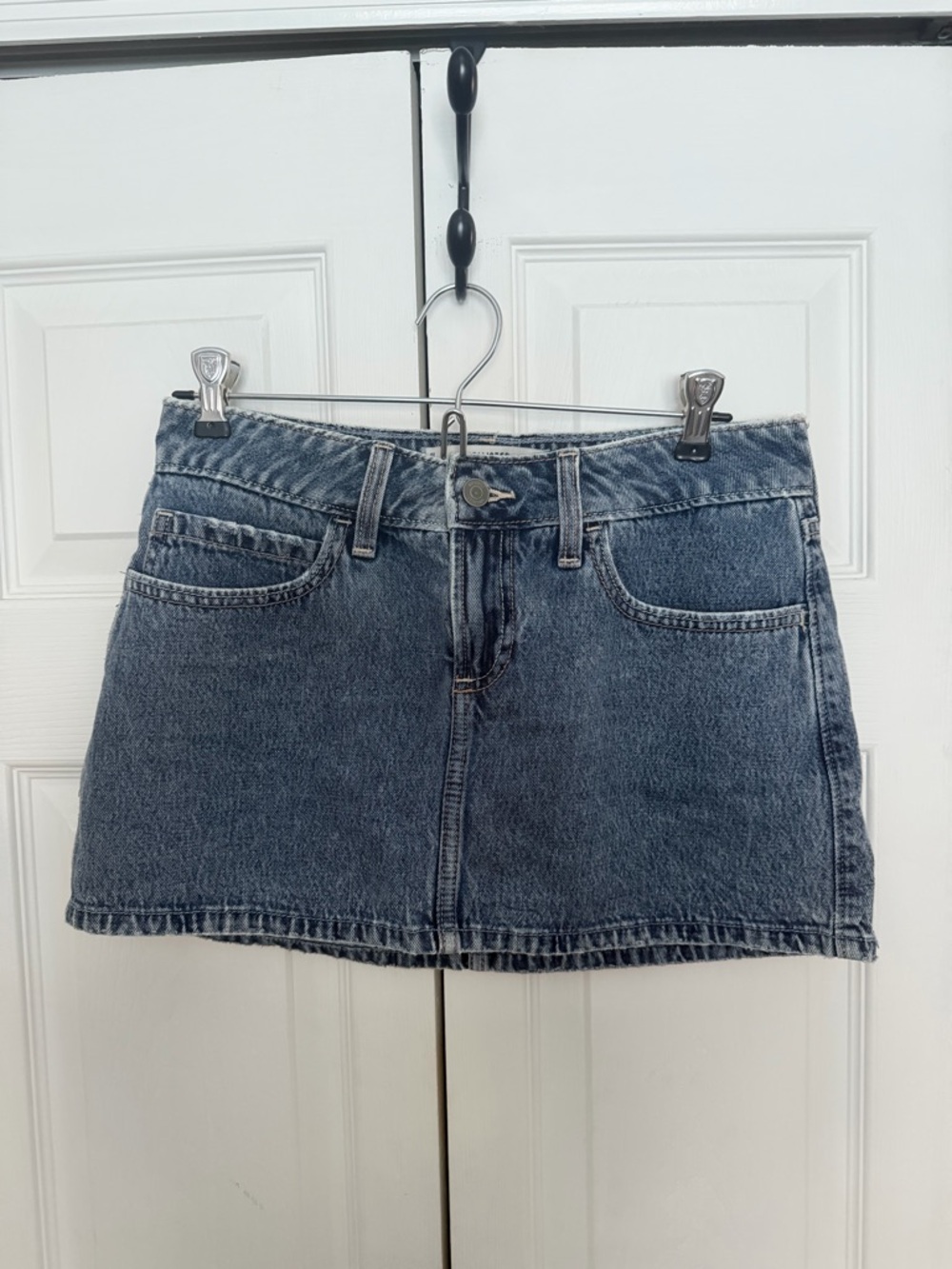 Hollister Curvy Low Rise Denim Mini Skirt with built in shorts